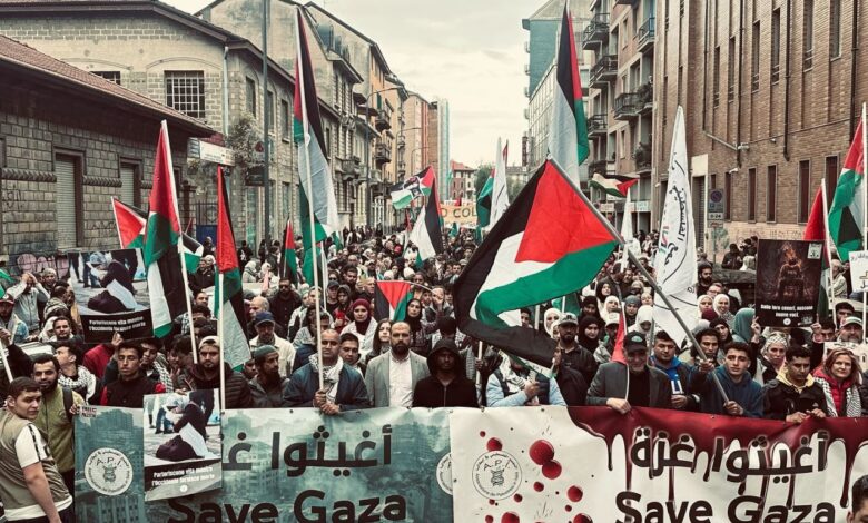 مظاهرات فى ميلانوإيطاليا نصرة للقضية الفلسطينية