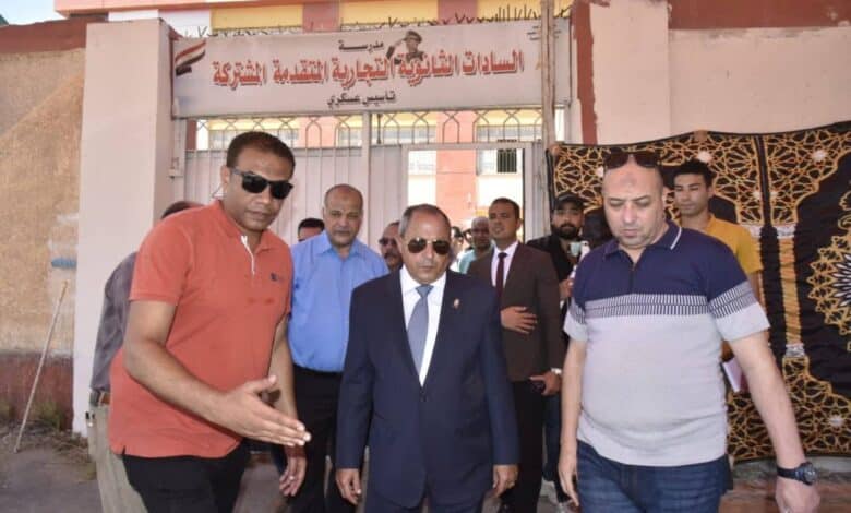 محافظ بورسعيد يتابع الاستعدادات النهائية لانتخابات مجلس الشيوخ بعدد من المقار الانتخابية بنطاق أحياء المحافظة
