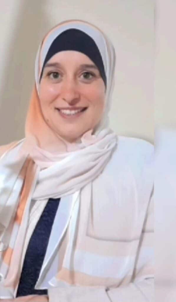 سعاد محمود قلم من الصعيد يخدم المجتمع