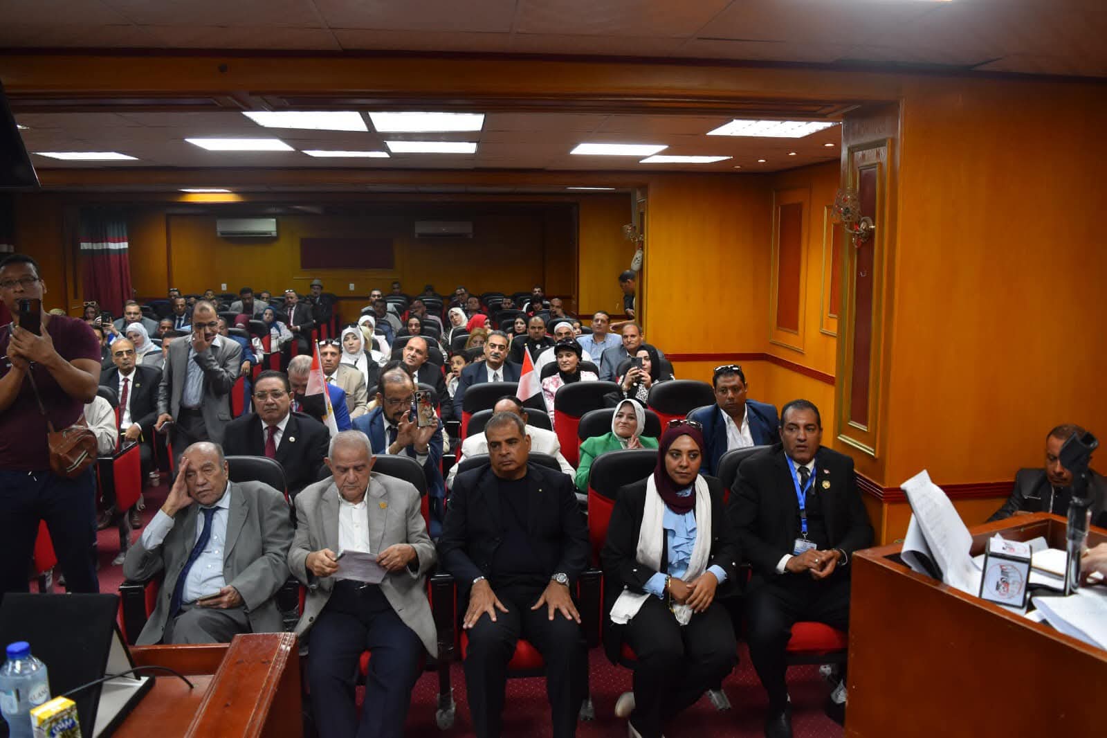 المصرية لحقوق الإنسان تحتفل بـنصر أكتوبر وطنية وتكريمالمصرية لحقوق الإنسان تحتفل بـنصر أكتوبر وطنية وتكريم