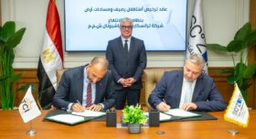 رئيس اقتصادية قناة السويس يشهد توقيع مذكرة تفاهم وعقد ترخيص استغلال رصيف مع شركة «ترانسكارجو إنترناشيونال» لتشغيل محطة متعددة الأغراض بميناء السخنة