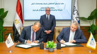رئيس اقتصادية قناة السويس يشهد توقيع مذكرة تفاهم وعقد ترخيص استغلال رصيف مع شركة «ترانسكارجو إنترناشيونال» لتشغيل محطة متعددة الأغراض بميناء السخنة