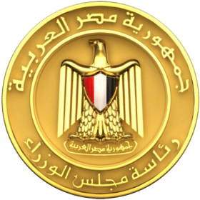 مجلس الوزراء المصري ومنظر جوي لميناء العين السخنة، مع نص مكتوب يؤكد أن التعاقد مع شركة المانع القطرية هو حق انتفاع وليس تنازلاً عن الملكية."