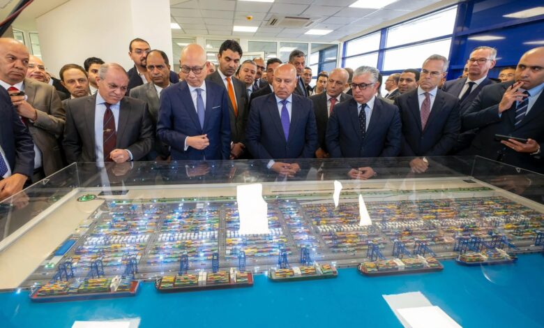 ميناء السخنة يدخل جينيس ويبدأ تشغيل أكبر محطة حاويات