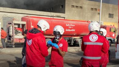 أفادت تقارير صحفية بوقوع عدد من الإصابات بحالات اختناق نتيجة تصاعد الأدخنة الكثيفة، حيث تم نقل المصابين إلى المستشفيات القريبة لتلقي العلاج اللازم