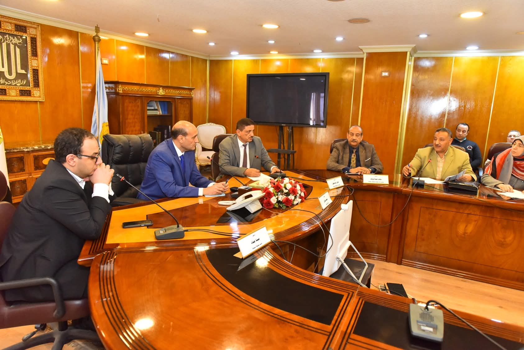 محافظ أسيوط يطلق "خارطة طريق" شاملة: تسريع وتيرة "حياة كريمة" وحسم ملفي التقنين والتصالح
