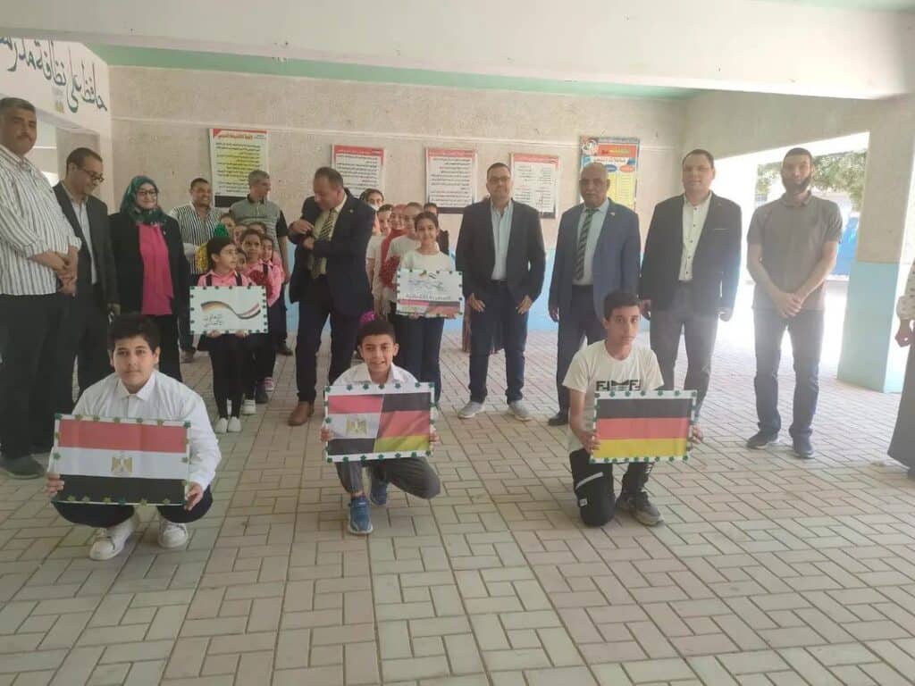 إدارة القوصية التعليمية تستقبل وفداً ألمانياً رفيع المستوى لمتابعة سير العملية التعليمية