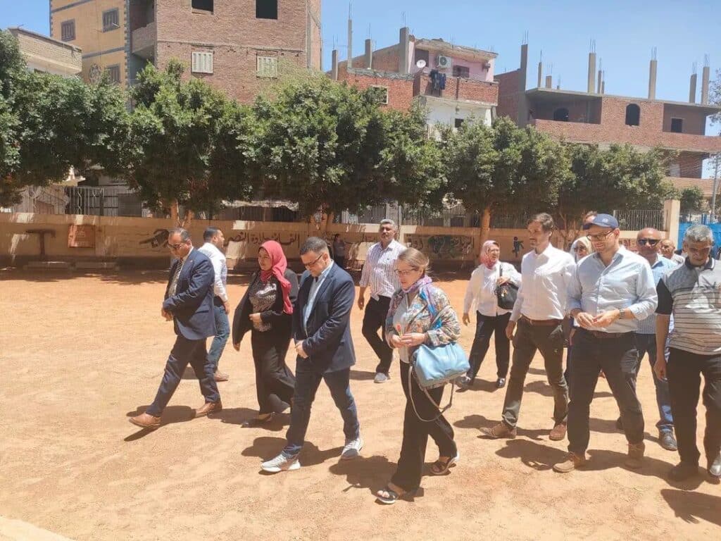 إدارة القوصية التعليمية تستقبل وفداً ألمانياً رفيع المستوى لمتابعة سير العملية التعليمية