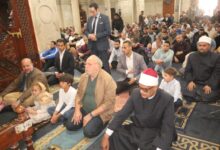 الملك فؤاد الثاني .. يؤدي صلاة الجمعة بالإسكندرية بحضور الشيخ العش