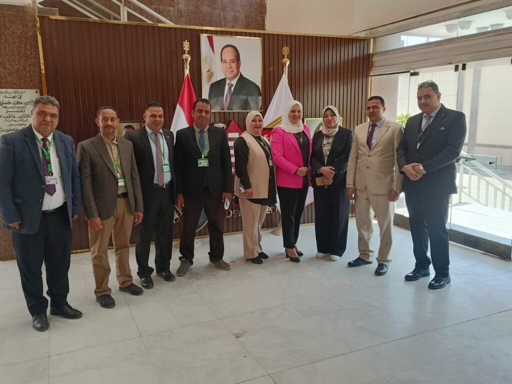 أسامة فواز يحصد المركز الممتاز في دورة إعداد رؤساء المدن