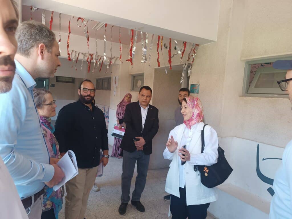 إدارة القوصية التعليمية تستقبل وفداً ألمانياً رفيع المستوى لمتابعة سير العملية التعليمية