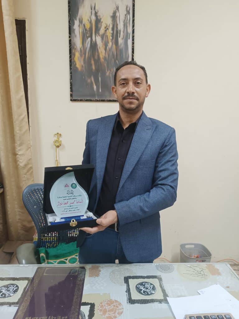 أسامة فواز يحصد المركز الممتاز في دورة إعداد رؤساء المدن