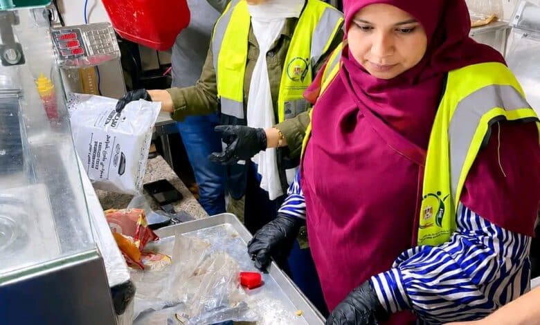ضبط 361 كجم مواد غذائيةمجهولة المصدر بكفرالشيخ 