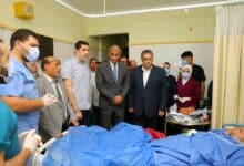 محافظ كفر الشيخ .. يتابع أوضاع العاملين الصحية